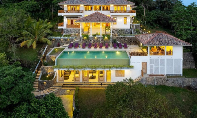 Unawatuna Villa | The Divine Luxury Boutique Villa