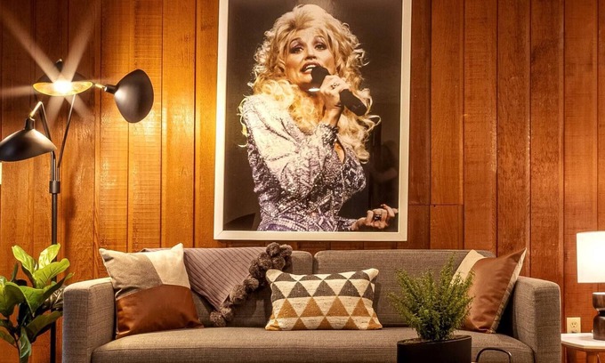 Caton House | THE DOGWOOD @ DOLLYS DRIVE * Wifi Grill Woods Mtns