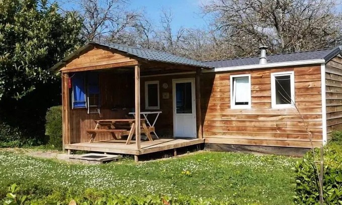 Le Buisson-de-Cadouin House | THE DOMAINE DE PECANY (La Noix de Pecan'y) * - Wooden rental - covered chalet style terrace - RENOVATED IN 2024 5 to 6 people - 5 people. included in the price
