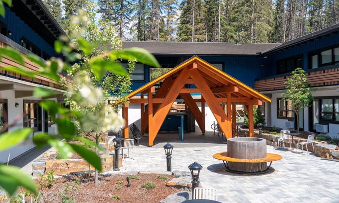 Banff Hotel | The Dorothy Motel