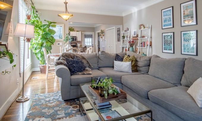 Buena Vista House | The Downtown Greenhouse | Home away from Home