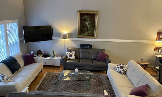 Downtown Portland House | The Downtowner - Walking distance to Downtown Portland!
