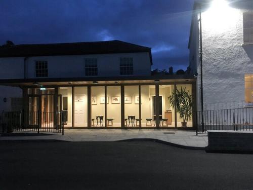 Curry Rivel Hotel | The Drayton Crown