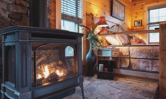 Cherry Log Cabin | THE DREAM ROOM/Quiet & Romantic new build - Blue Ridge/Cherry Log GA.