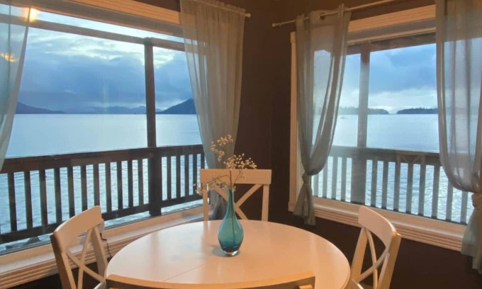 Craig House | The Eagle at AlaskInn - Penthouse Suite