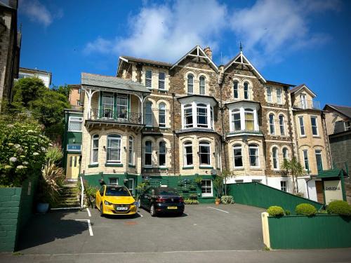 Hele House | The Earlsdale Bed and Breakfast