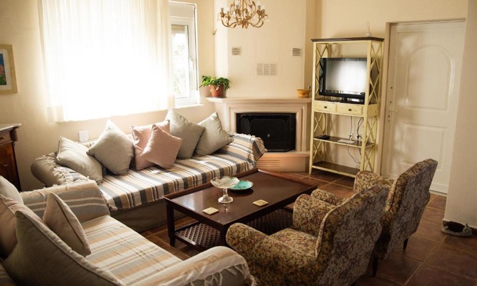 Alexandroupoli House | The Early Bird - Cosy 2-Floor House with Garden