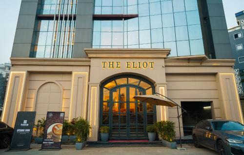 Noida Hotel | The Eliot Hotel & Banquet