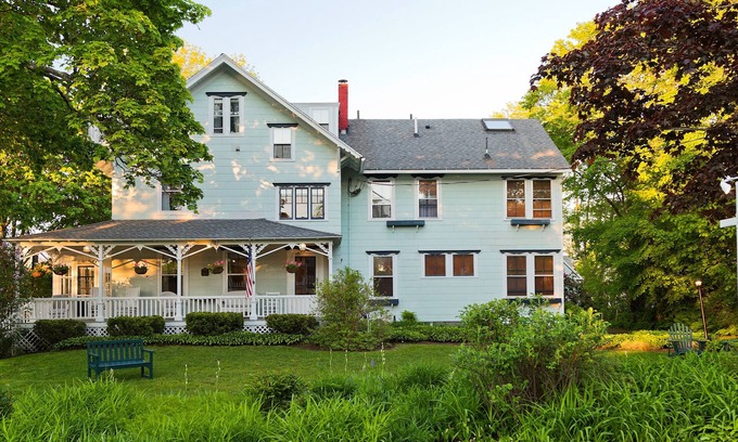 Bar Harbor Bed & Breakfast | The Elmhurst Inn