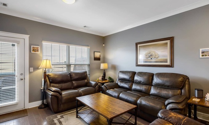 Urbandale Nations Apartment | The Everett - Cozy Townhome in West Nashville