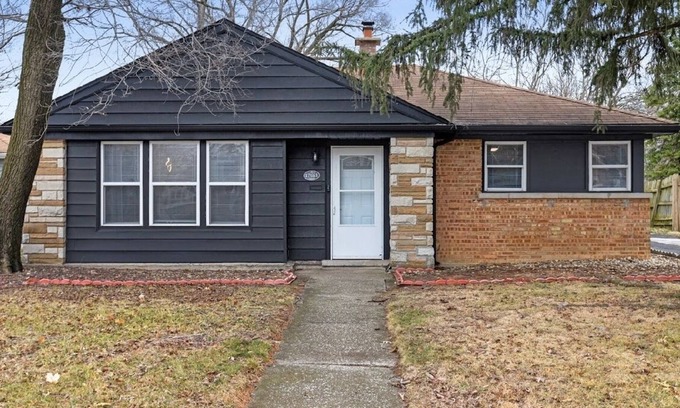 Homewood House | The Executive suite, is the place to be. Work and play ready,