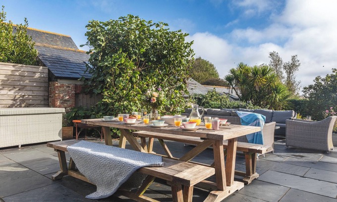 Kingsbridge Cottage | The Farmhouse at Broad Downs