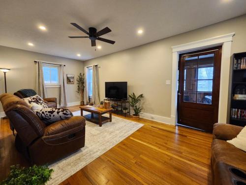 Elyria House | The Farmhouse in Elyria, OH