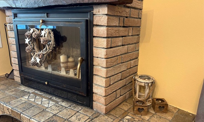 Pompeiana Apartment | The Fig House