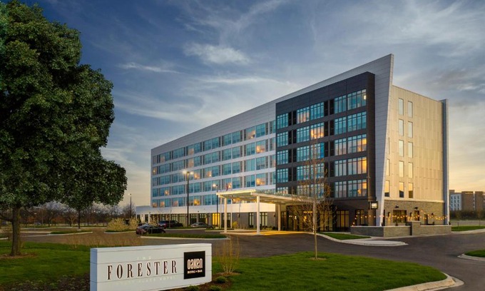 Lake Forest Hotel | The Forester Hotel, part of Unscripted by Hyatt