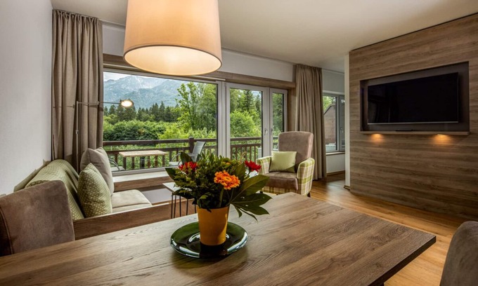 Bad Reichenhall Apartment | The four with south-facing balcony 48 sqm for 1-2 persons - Apartment at the Gablerhof