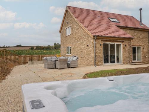 East Chinnock House | The Fox Den