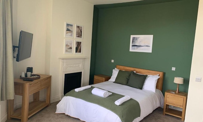 Sydenham Hotel | The Fox & Hounds