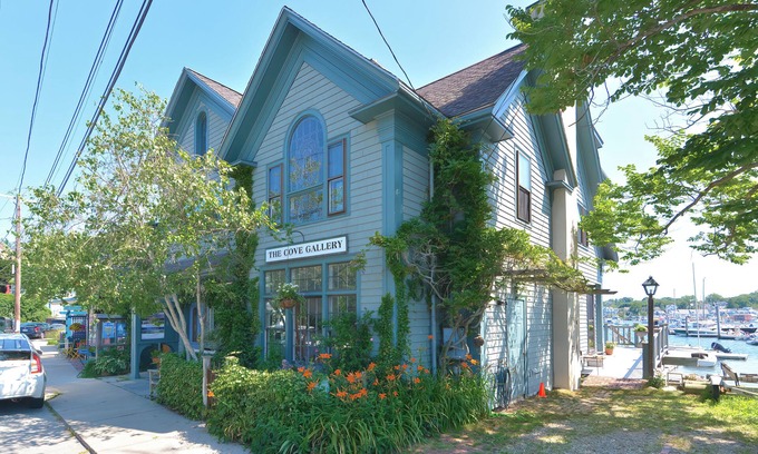 Gloucester House | The Gallery: Rocky Neck Waterfront