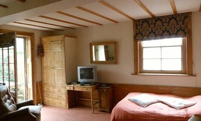 Ludwel Apartment | The Garden Apartment At Greenwich House, Ludlow