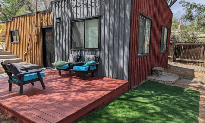Colorado Springs Cabin | The General Store- Private and centrally locatednn