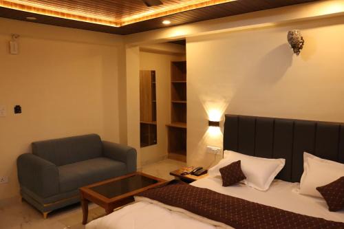 Kandaghat Hotel | The Ghungrees