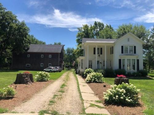 Kaneville House | The Goat Farm