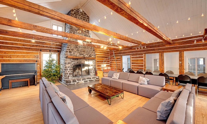 Saint Ferreol les Neiges Cabin | The Grand Lodge 1815 - 75 people