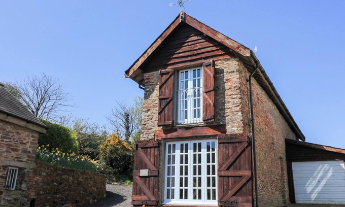 Totnes House | THE GRANARY, romantic, character holiday cottage in Blackawton