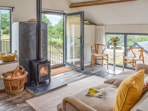 Llanfihangel Tal-y-llyn House | The Granary - Uk50401