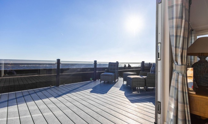 Mudeford Ski Chalet | The Great Escape - a frontline lodge overlooking Avon Beach