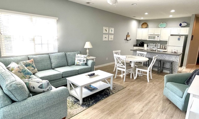 Sea Trail House | The Great Escape - Updated and spacious condo