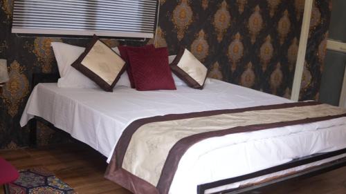 Gurugram Bed & Breakfast | The Green Arc