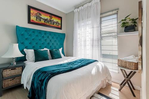 Bloubergstrand Bed & Breakfast | The Greenfields Suite