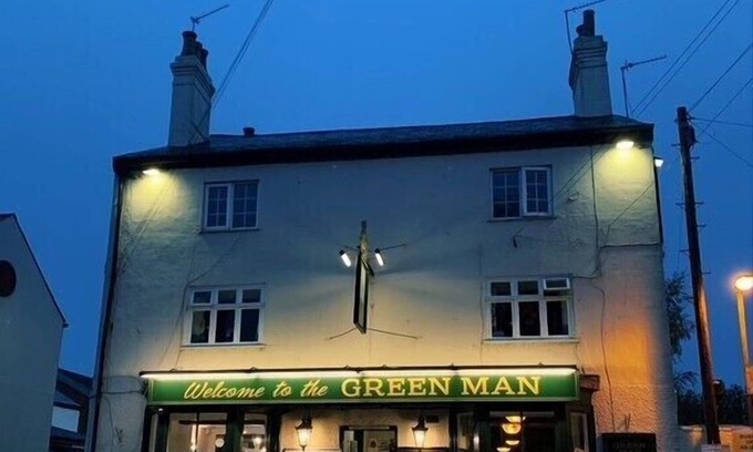 Dunchurch Hotel | The Greenman Pub