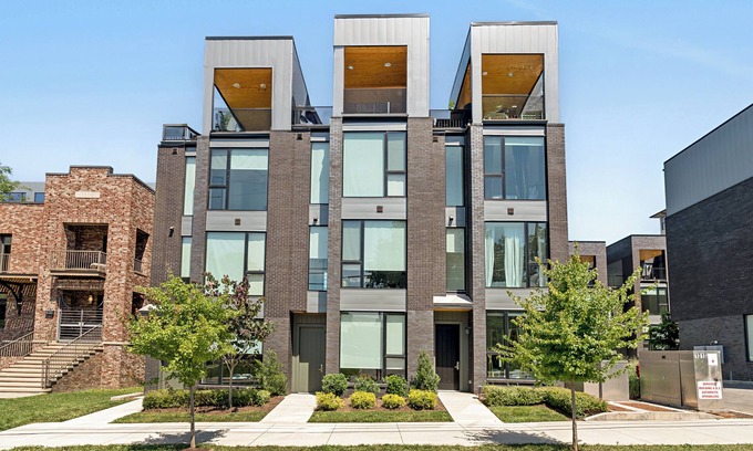 Nashville Apartment | The Grove by AvantStay – Stylish Group Stay with Private Bathrooms