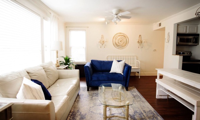 Oxford House | The Grove Getaway - Walking Distance to Ole Miss; Minutes from The Oxford Square
