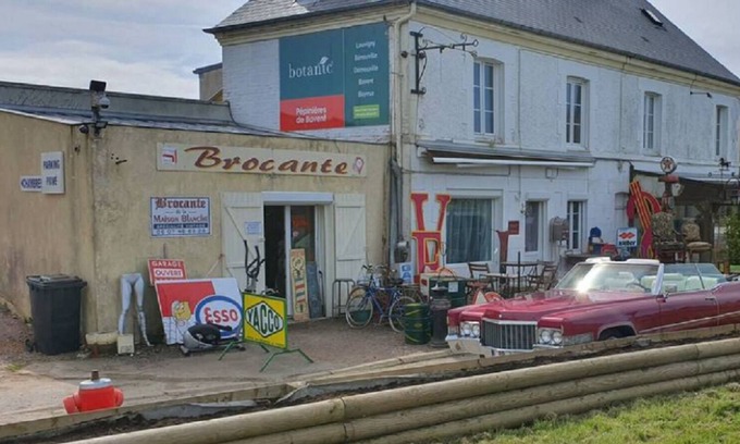 Douville-en-Auge Bed & Breakfast | The Guest Rooms of the White House N°2