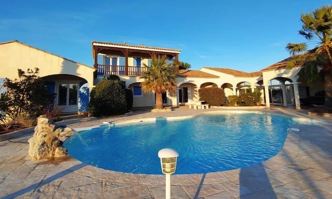 Sigean Villa | The Hacienda del Sol - magnificent villa