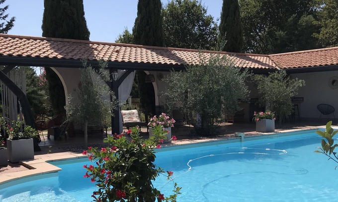 Biganos House | The Hacienda * is an enchanting place, heated pool, peaceful environment