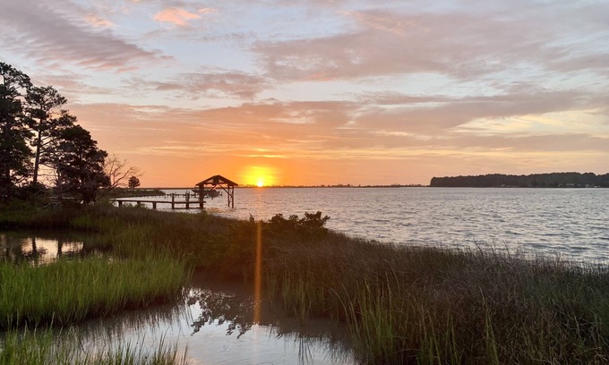 Onemo House | The Harbor House - Waterfront Home with Private Pier & Amazing Views!