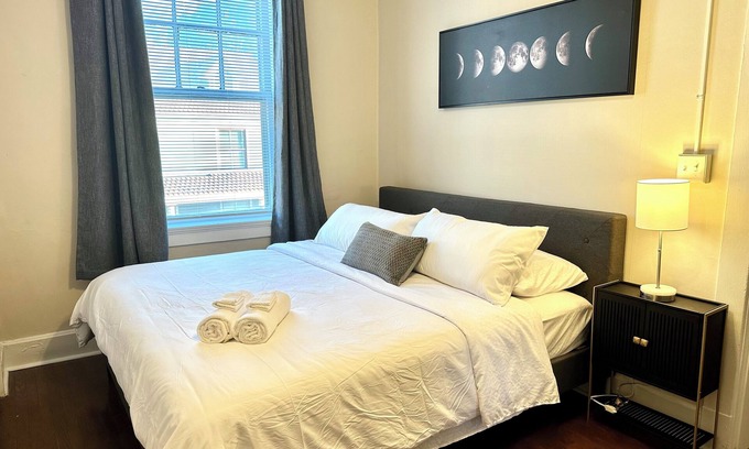 Evansville Apartment | The Harrison G - Luxury 1BD/1BA in downtown Evansville