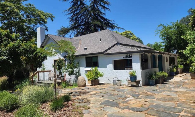 Mariposa House | The Haven on 7th Street