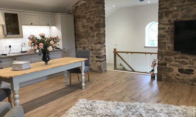 Congleton Other | THE HAYLOFT CHESHIRE- A Brand new stunning barn conversion.
