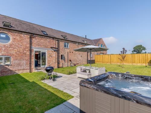 Whitchurch House | The Hayloft - Uk34565