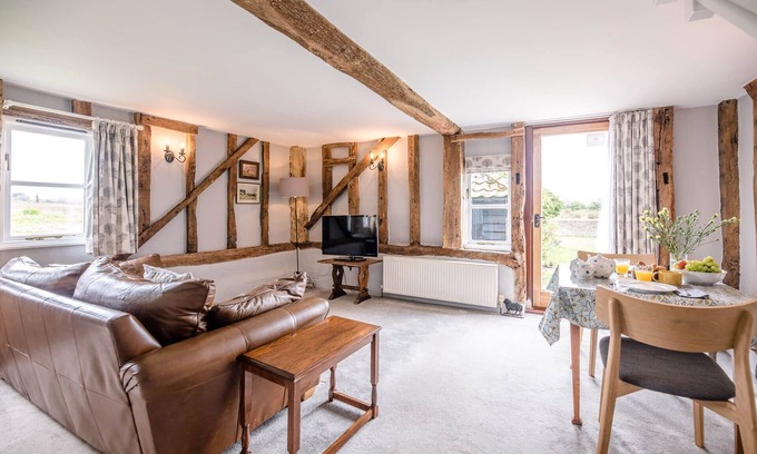 Saxmundham House | The Hayloft, Valley Farm Barns Snape,