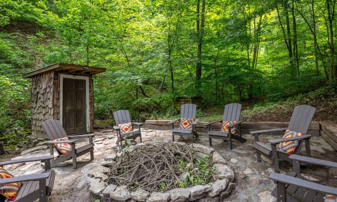 Loveland Cabin | The Heist, A River Retreat