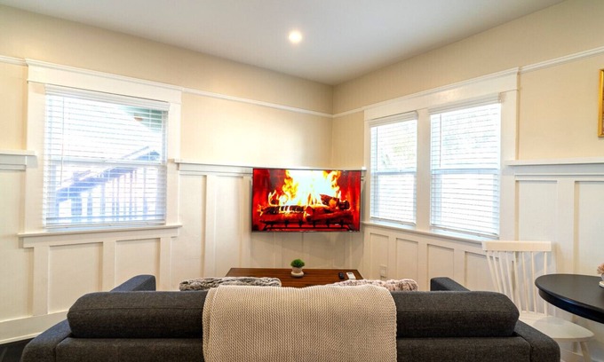 South Park Apartment | The Heron On Ivy - Unit 1
