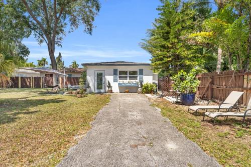 North Miami Villa | The Hidden Gem - Private Cottage in Biscayne Park