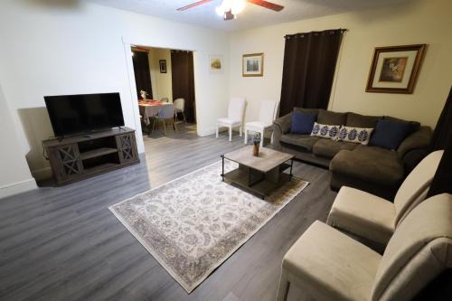 Charlton Heights Apartment | The Hidden Gem